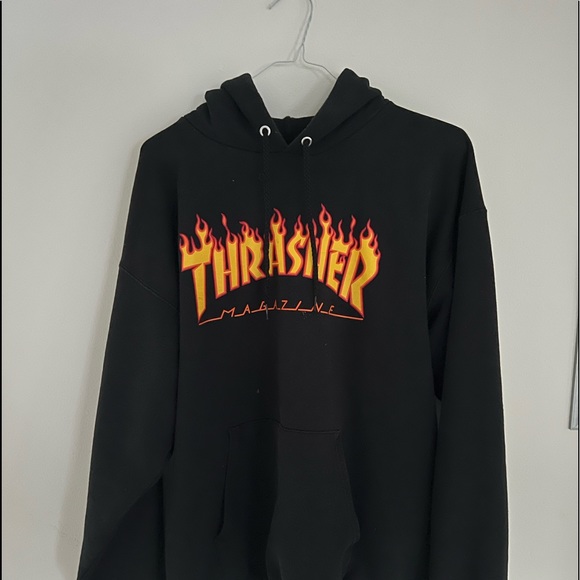 𝘣𝘭𝘢𝘤𝘬 𝘵𝘩𝘳𝘢𝘴𝘩𝘦𝘳 𝘩𝘰𝘰𝘥𝘪𝘦 - Picture 1 of 1